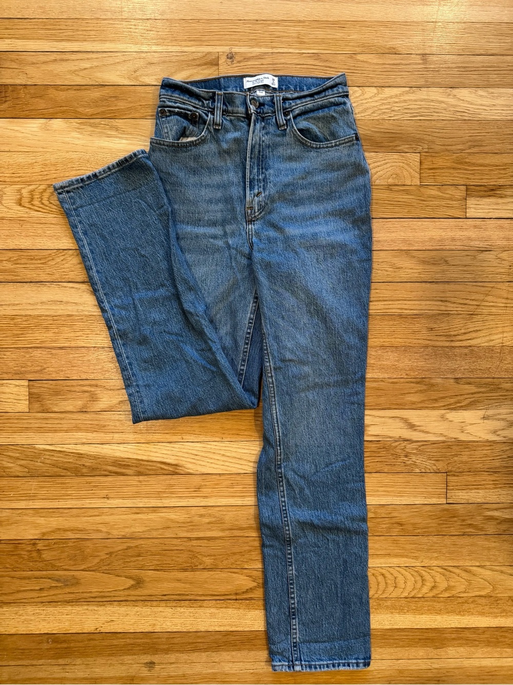 Abercrombie & Fitch The 90s Straight Ultra High Rise Denim Size 26/2R Curve Love